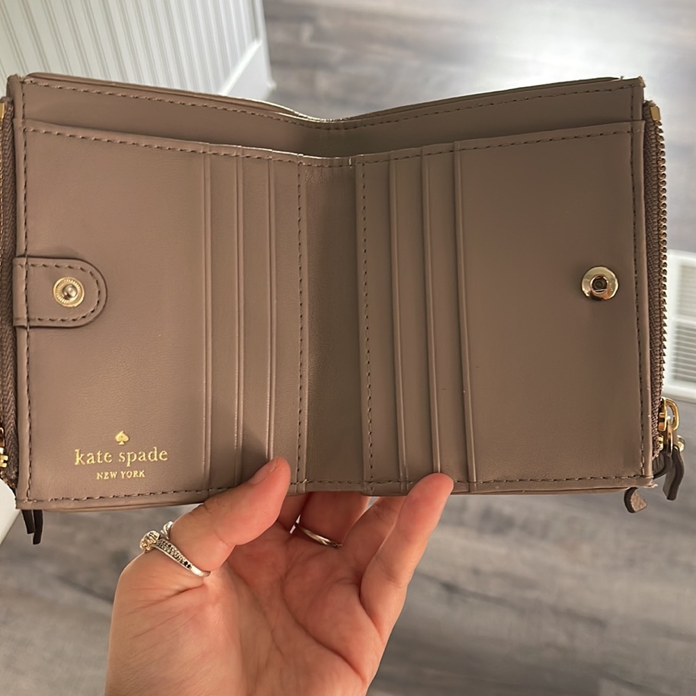Kate Spade Wallet - Picture 2 of 3